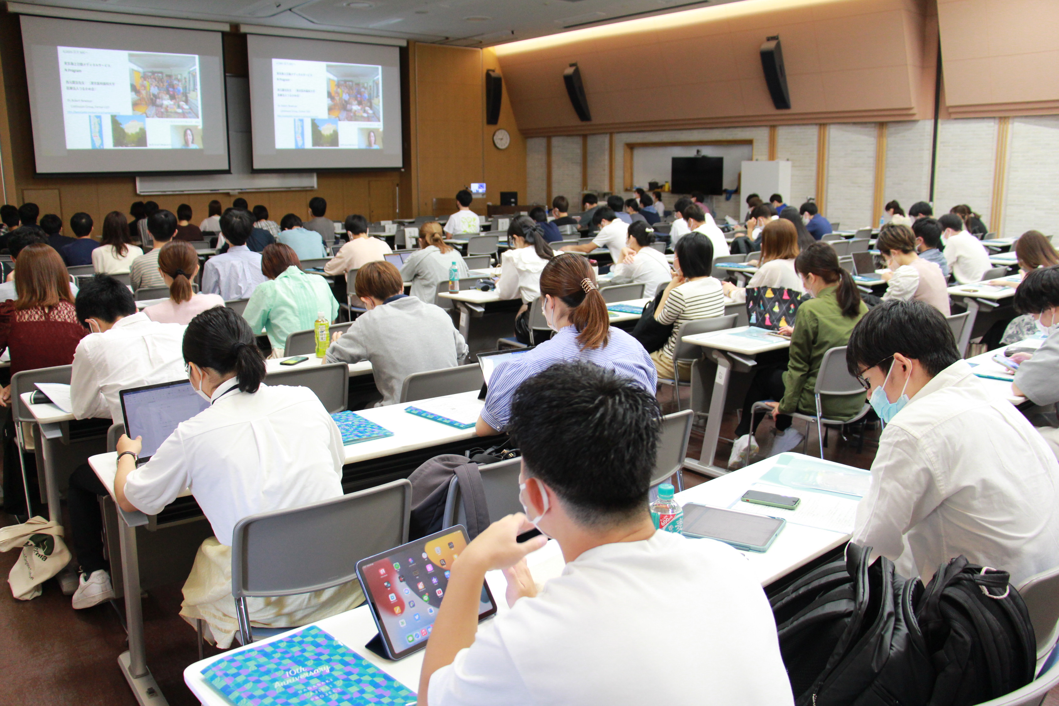 長崎大学医学部3年生「医と社会」授業で、学生キャリア講習会を行い